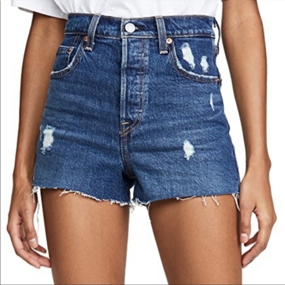 🆕 Levi’s Ribcage High Rise Distressed Denim Short - Picture 12 of 15